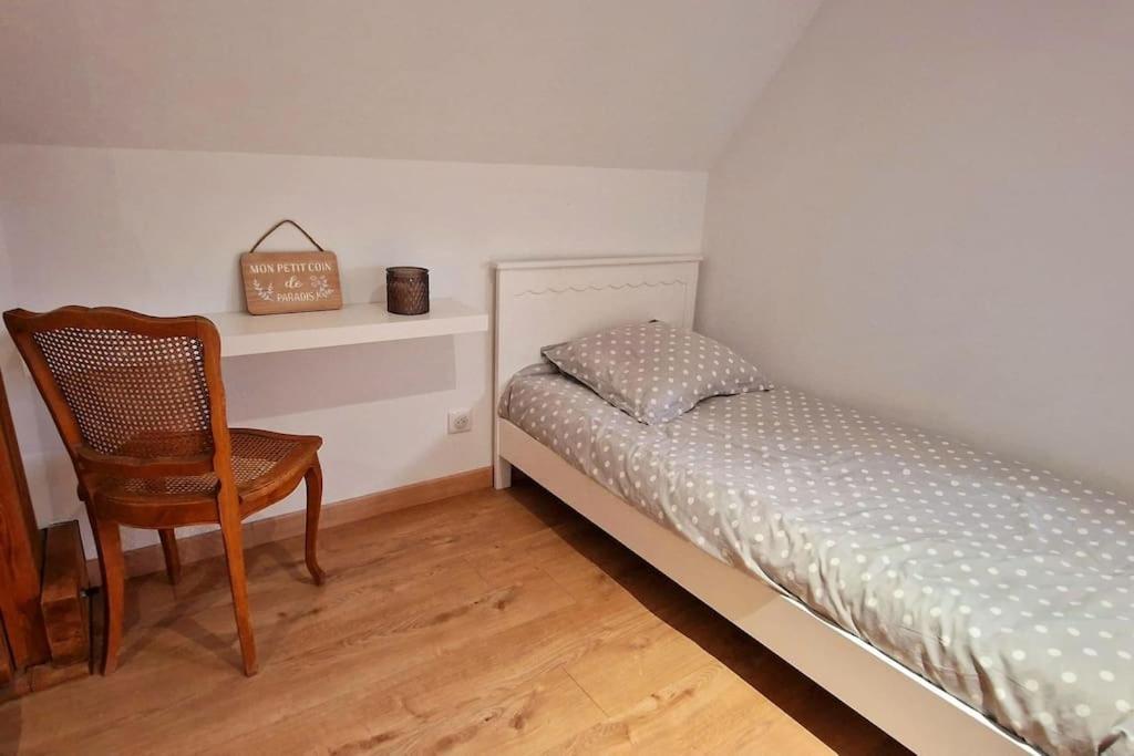 Appartement Charmant Et Spacieux Оксер Екстериор снимка